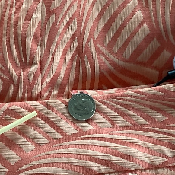 Calvin Klein Women’s Skirt Size 14 Peach Embossed Patte Back Zip Back Split NWOT - Picture 6 of 8